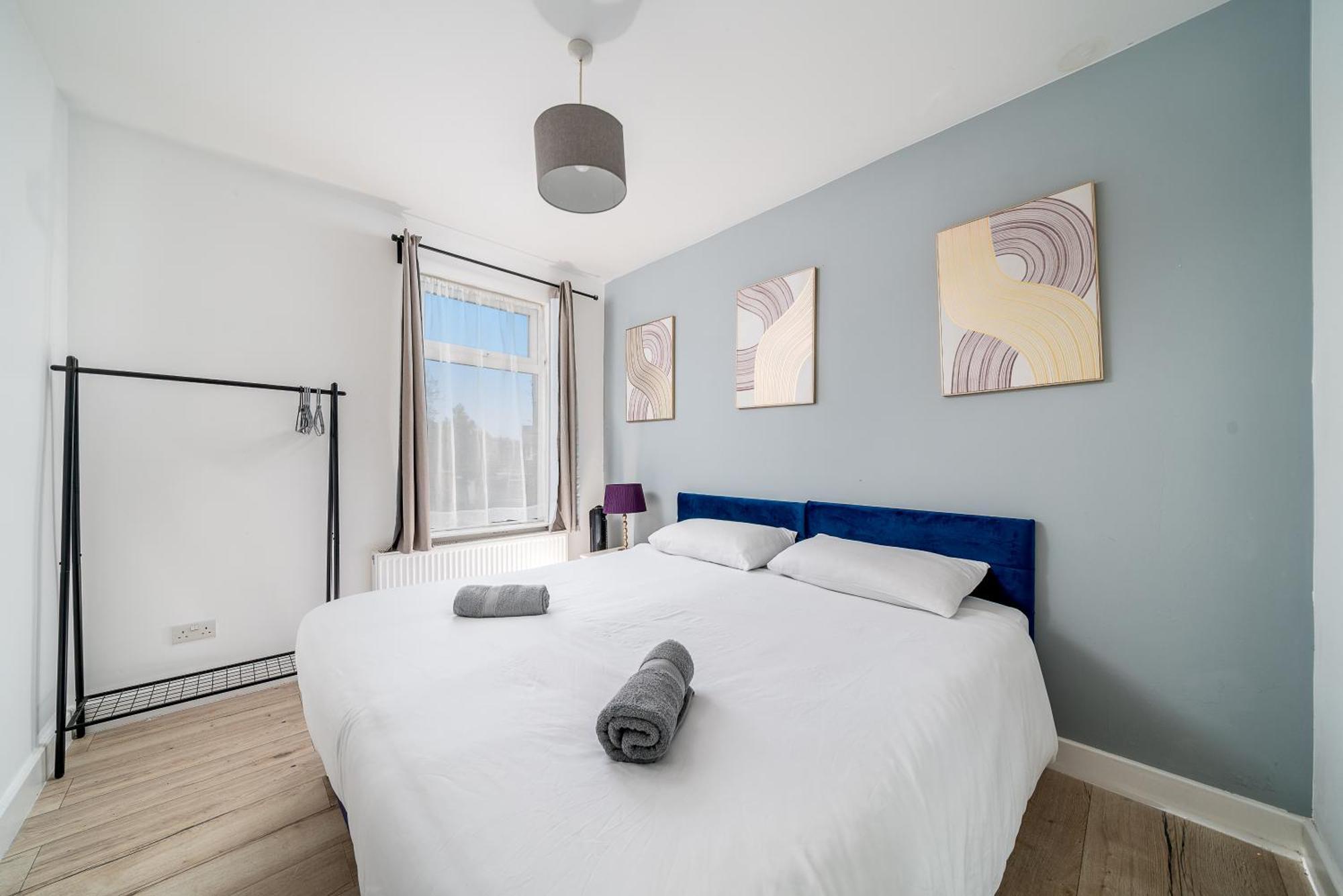 Apartment Modern 2 Bed East By Rebby Sleeps 5 Near Canning Town Station London