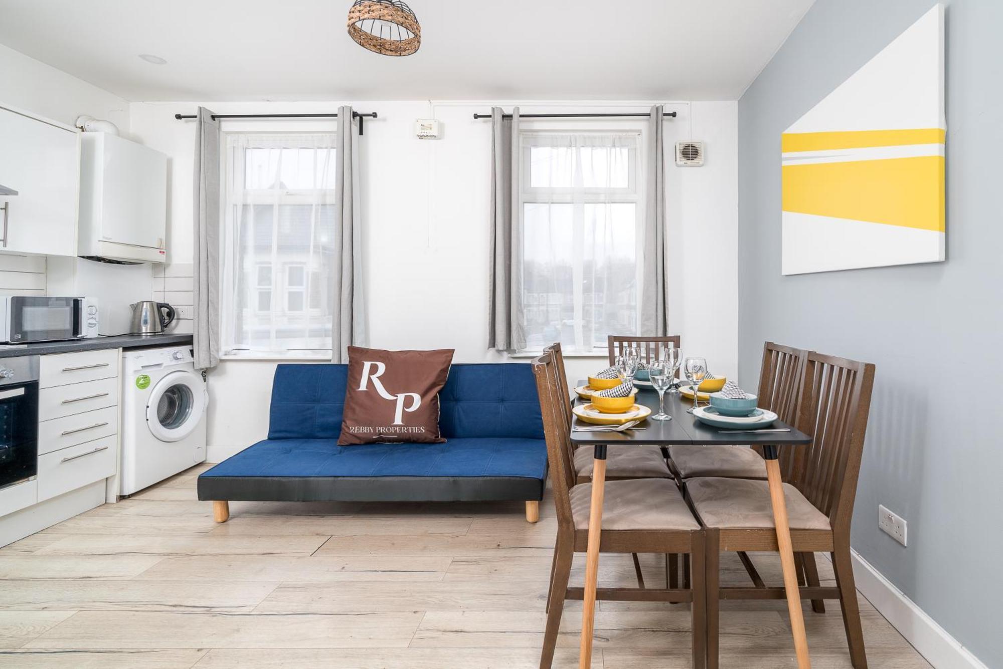 Modern 2 Bed East By Rebby Sleeps 5 Near Canning Town Station * Londres